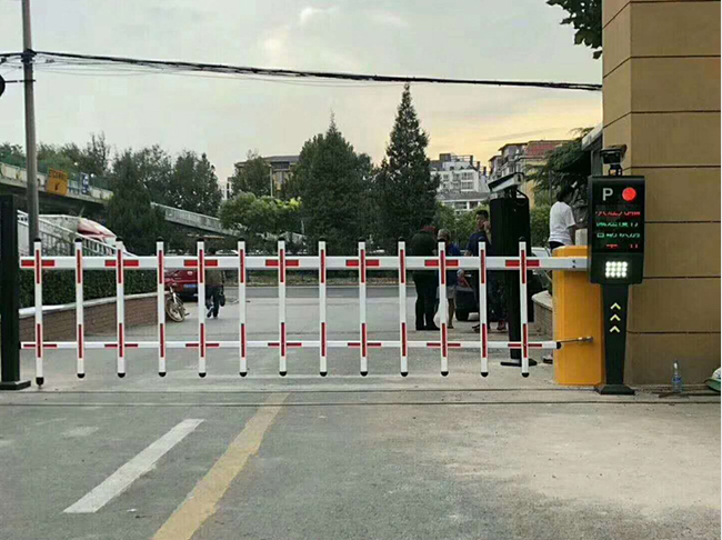 停车场车牌识别系统的使用是管理系统的安全管理变得更加的可靠(图1) 停车场车牌识别系统的使用是管理系统的安全管理变得更加的可靠(图1)